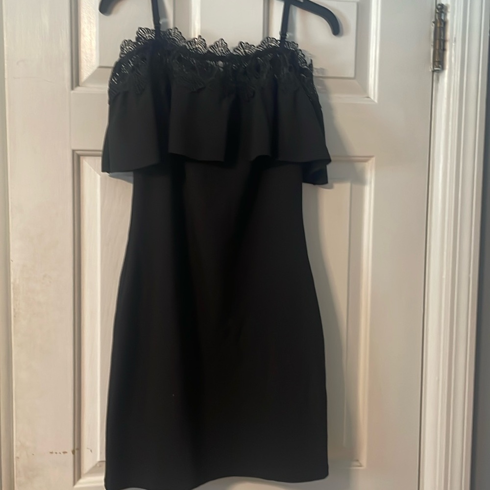 Semi formal black dress size 7 Homecoming dress